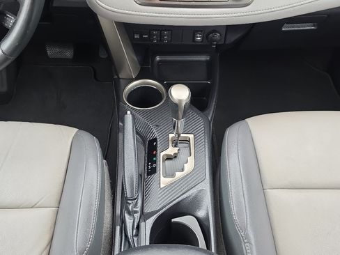 Used 2014 Toyota RAV4 Limited w/ Technology Package FWD image 24