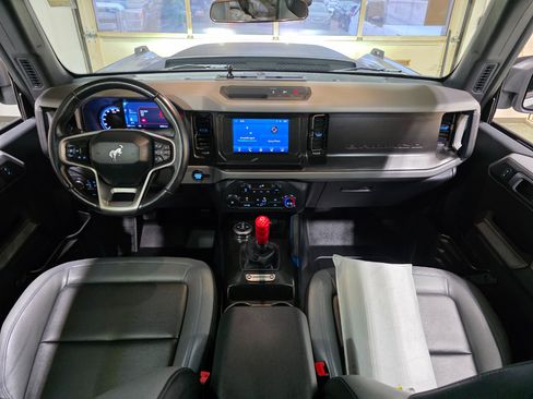 Used 2022 Ford Bronco Black Diamond image 42