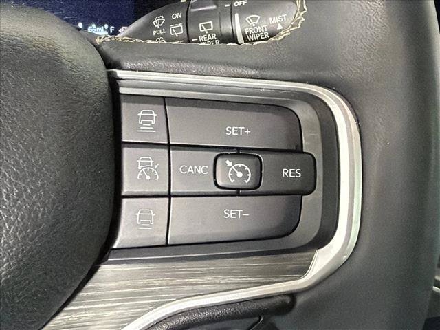 Used 2024 Jeep Wagoneer L Series II w/ Flexible Seating Group AWD/4WD image 27