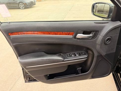 Used 2014 Chrysler 300 AWD w/ Driver Convenience Group image 26