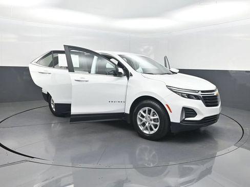 Used 2023 Chevrolet Equinox LT FWD image 38