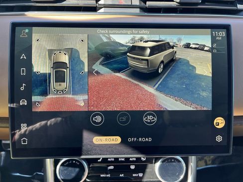 Used 2023 Land Rover Range Rover SE image 18