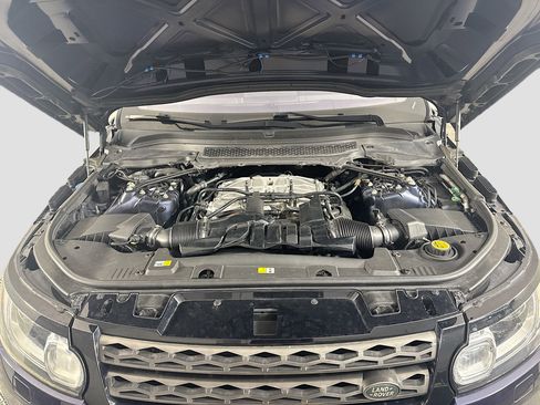 Used 2016 Land Rover Range Rover Sport SE image 39
