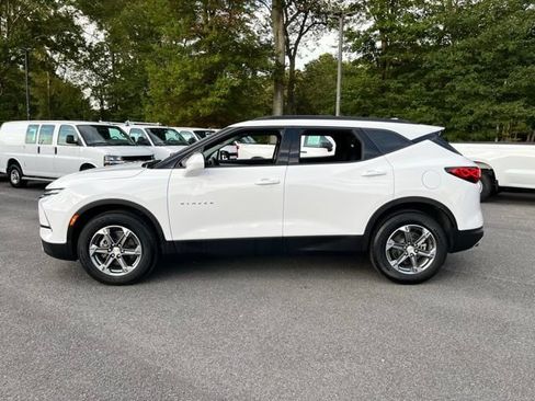 Used 2024 Chevrolet Blazer LT w/ Convenience Package AWD/4WD image 11