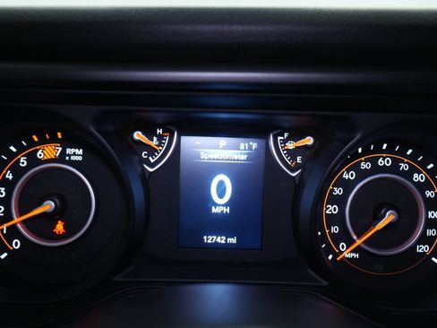 Used 2025 Jeep Wrangler Sport AWD/4WD image 35