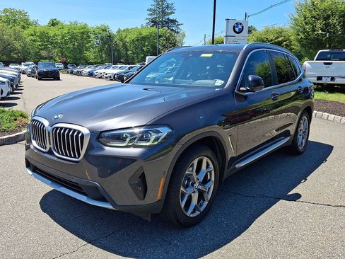 Used 2023 BMW X3 xDrive30i w/ Premium Package AWD/4WD image 3