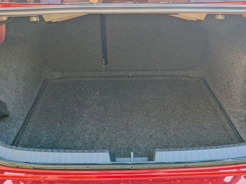 Used 2023 Volkswagen Jetta SE w/ Panoramic Sunroof Package image 6