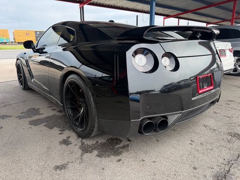 Used 2010 Nissan GT-R Premium AWD/4WD image 25