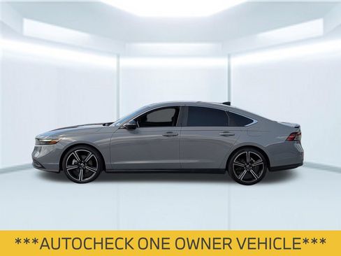 Used 2024 Honda Accord Sport image 2