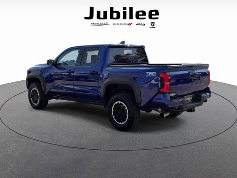 Used 2024 Toyota Tacoma TRD Off-Road AWD/4WD image 4