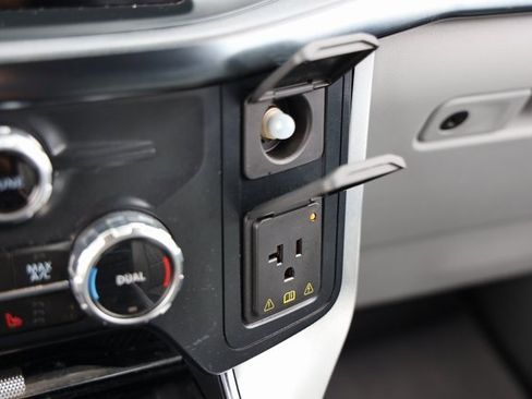 Used 2023 Ford F150 Limited image 29