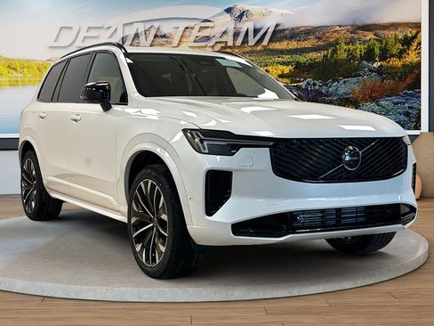 New 2026 Volvo XC90 B6 Core AWD/4WD image 3