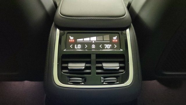 Used 2027 Volvo XC90 B6 Plus AWD/4WD image 33