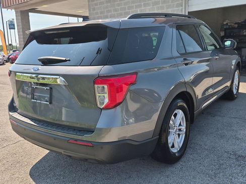 Used 2021 Ford Explorer XLT RWD image 3