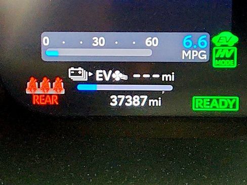 Used 2023 Toyota RAV4 XSE w/ Weather Package AWD/4WD image 16