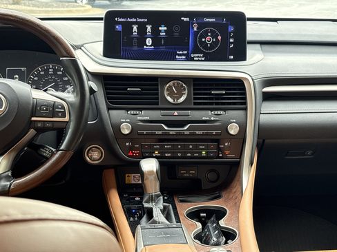 Used 2022 Lexus RX 350L Premium image 30