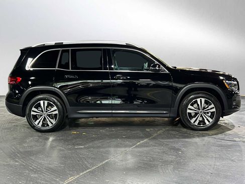 New 2026 Mercedes-Benz GLB 250 4MATIC image 2