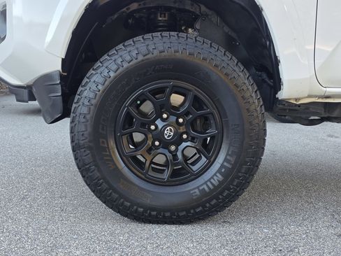 Used 2021 Toyota Tacoma SR5 image 38