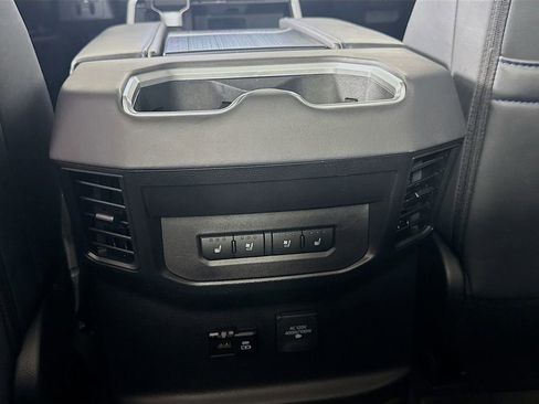 Used 2025 Toyota Tundra Platinum AWD/4WD image 25