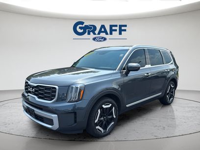 Used 2023 Kia Telluride S w/ S Sunroof Package