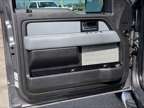 Used 2012 Ford F150 XLT w/ XLT Chrome Pkg image 16