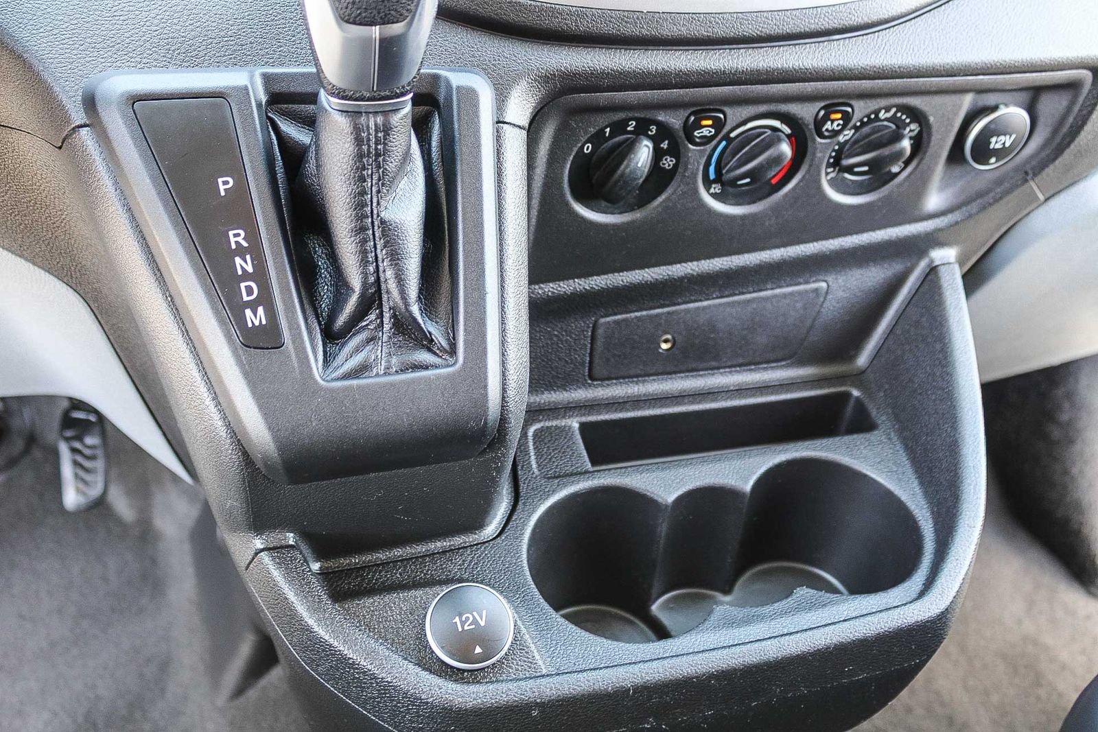 Used 2018 Ford Transit 350 XLT RWD image 23