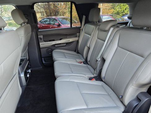 Used 2019 Ford Expedition XLT w/ Equipment Group 202A image 17