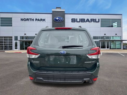 Used 2023 Subaru Forester image 4