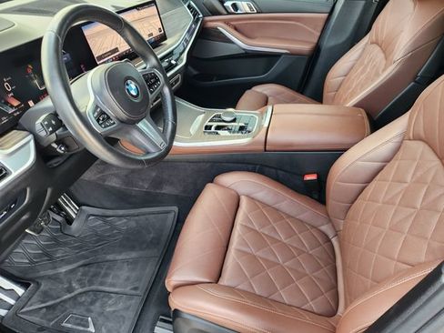 Used 2024 BMW X5 xDrive40i w/ M Sport Package AWD/4WD image 4