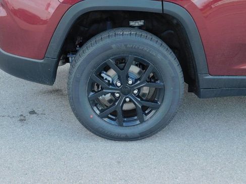 New 2026 Jeep Grand Cherokee Altitude image 11