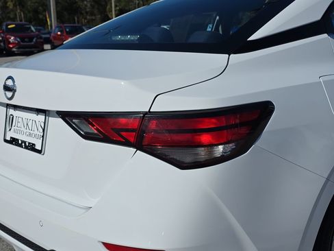Used 2022 Nissan Sentra S image 7