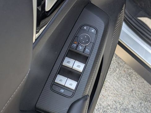 Used 2024 Mitsubishi Outlander SE AWD/4WD image 14