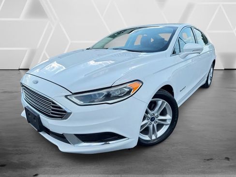 Used 2019 Ford Fusion SE FWD image 1