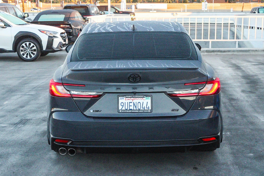 Used 2025 Toyota Camry SE w/ Convenience Package FWD image 8