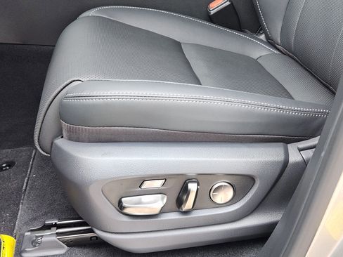 New 2026 Lexus LX 700h Luxury image 15