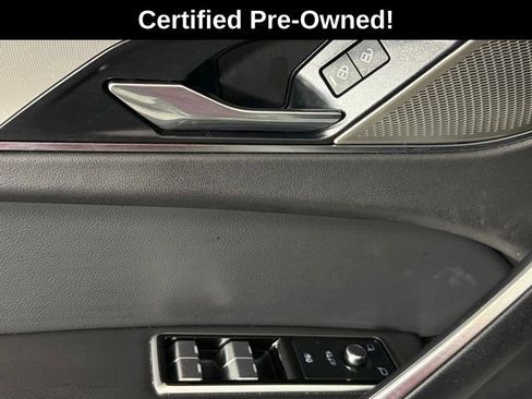 Certified 2023 Jaguar F-PACE R-Dynamic S image 12