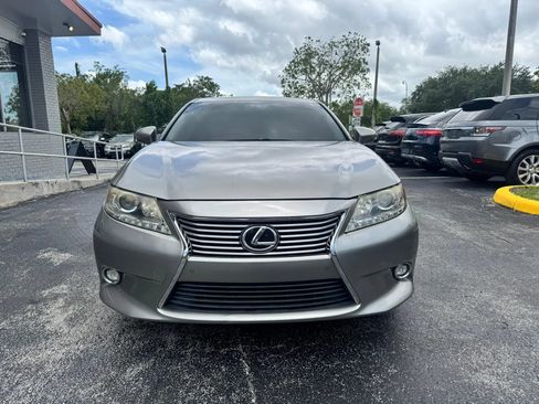 Used 2015 Lexus ES 350 w/ Luxury Package FWD image 4