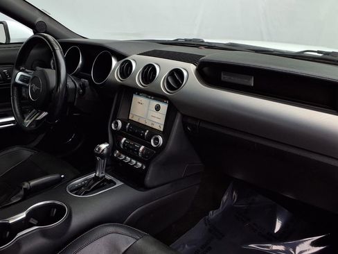Used 2019 Ford Mustang Premium image 20