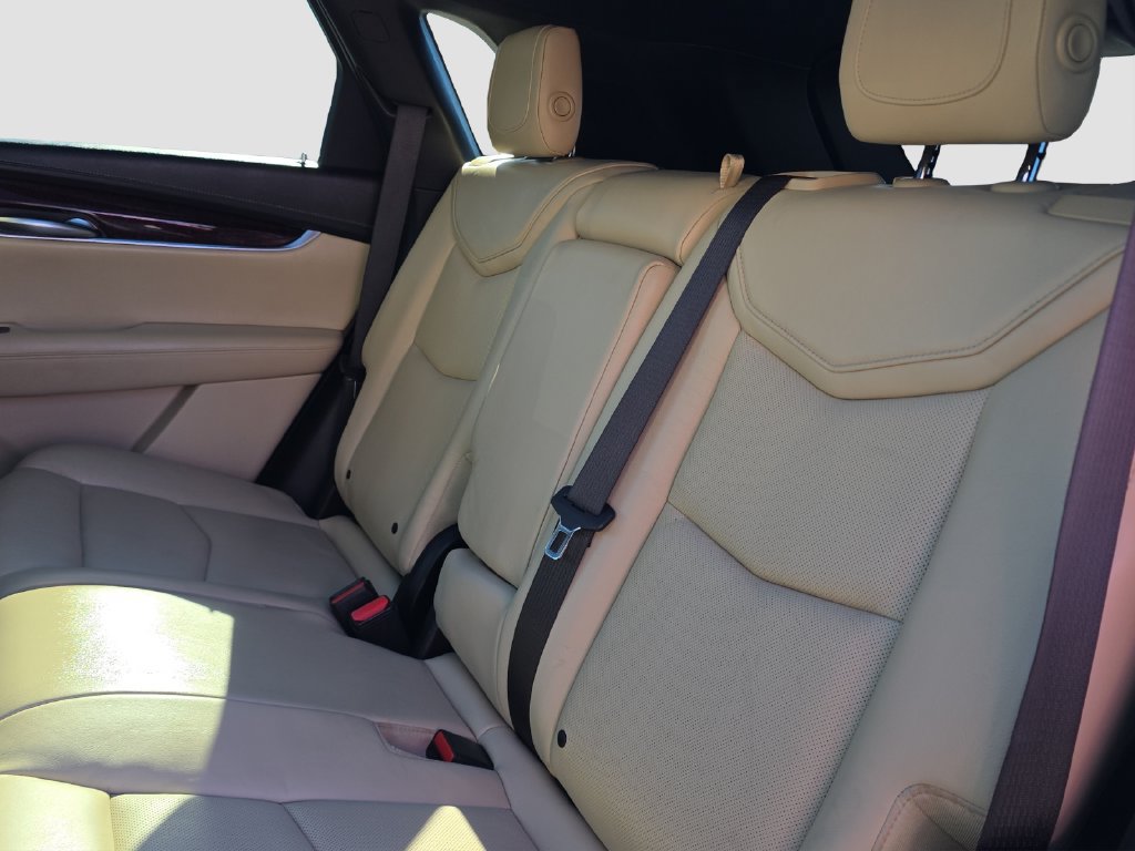 Used 2017 Cadillac XT5 Premium Luxury FWD image 11
