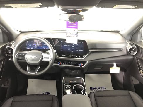 New 2026 Chevrolet Equinox LT w/ Convenience Package II image 32