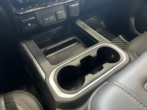 Used 2021 Chevrolet Silverado 1500 LTZ w/ Safety Package II image 15