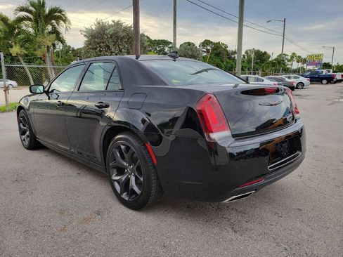Used 2021 Chrysler 300 S RWD image 5
