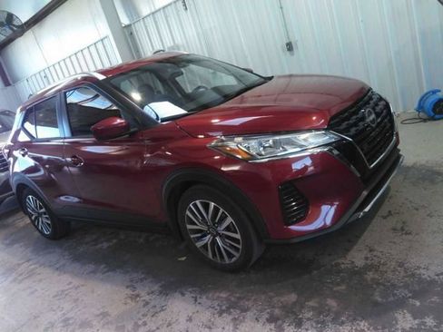 Used 2023 Nissan Kicks SV FWD image 1