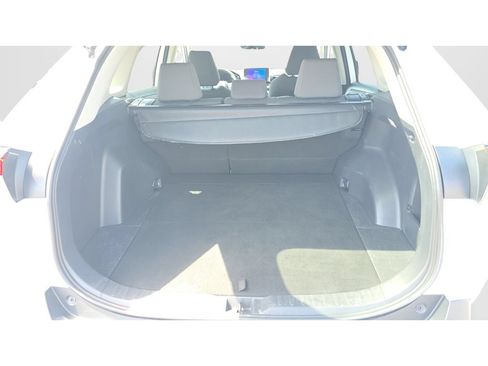 Used 2024 Toyota RAV4 XLE FWD image 9