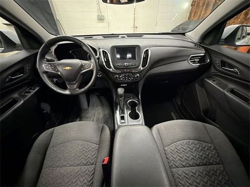 Certified 2024 Chevrolet Equinox LT w/ LPO, Floor Liner Package image 20