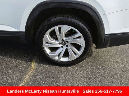 Used 2021 Volkswagen Atlas SE image 12