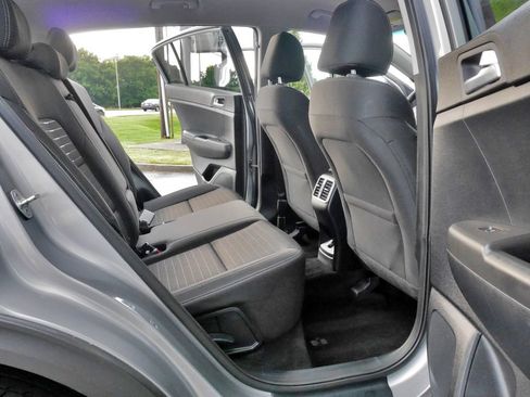 Used 2022 Kia Sportage LX w/ LX AWD Value Edition Package image 11