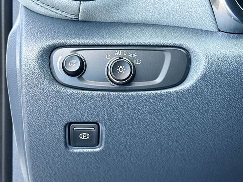 Used 2019 Chevrolet Blazer LT w/ Sound & Technology Package image 11