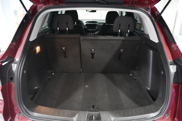 Used 2023 Chevrolet TrailBlazer LT w/ Convenience Package AWD/4WD image 9