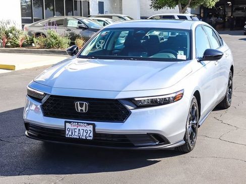 Used 2025 Honda Accord SE image 5